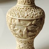 Chinese Baluster Vase. In beige cinnabar lacquer. Dimensions: 17 x 9 cm