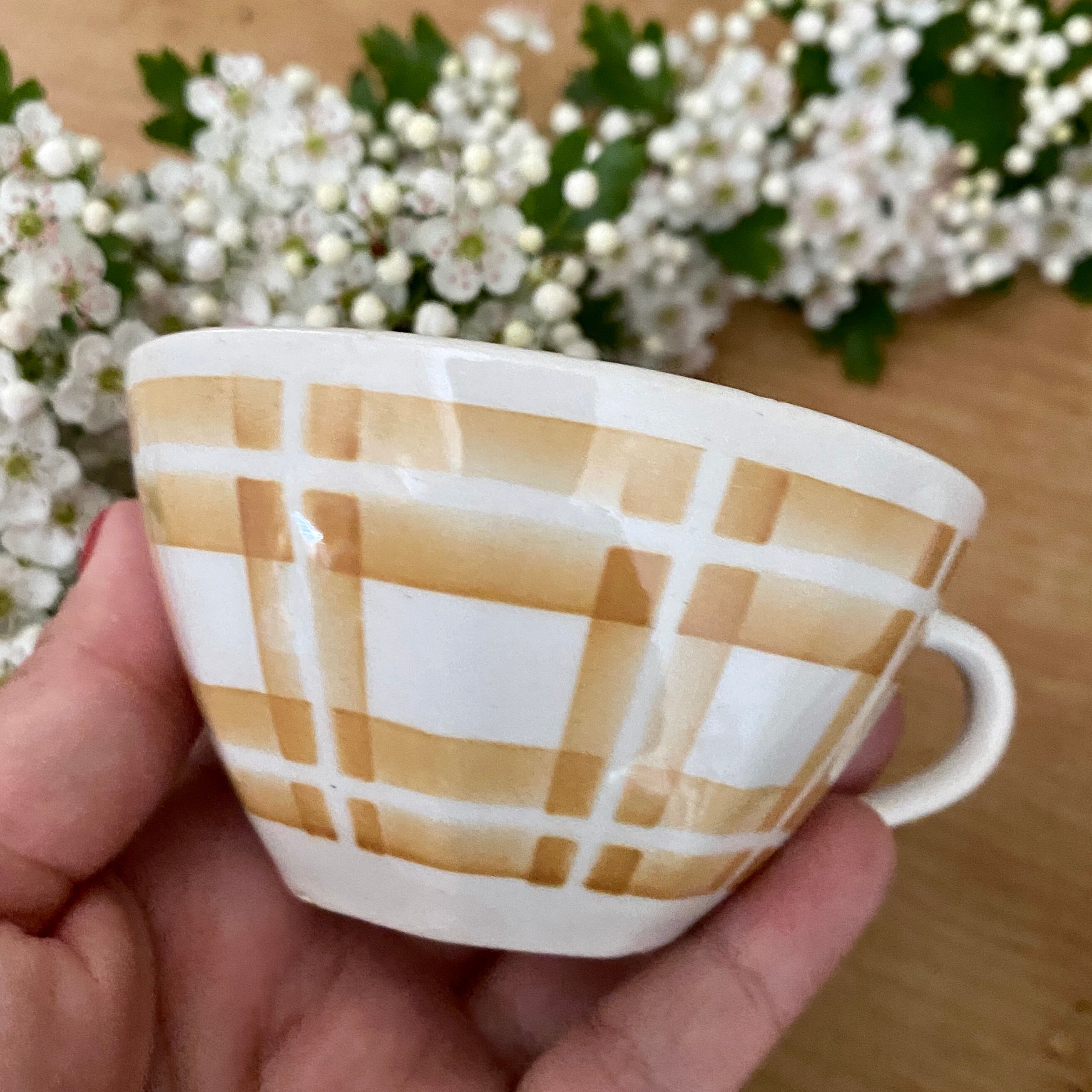 Set of 4 antique coffee cups in opaque porcelain from Badonvillier