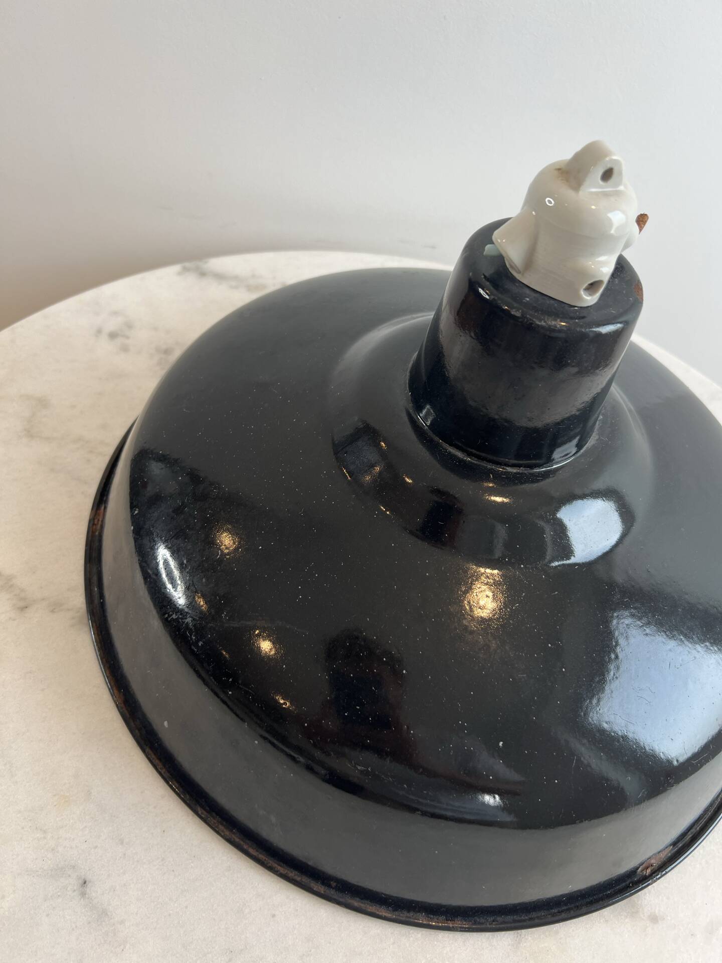 Industrial suspension in black enamelled sheet metal - workshop lampshade