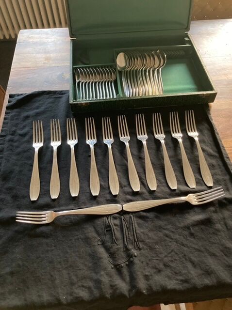 Ménagère métal argenté 36 pièces