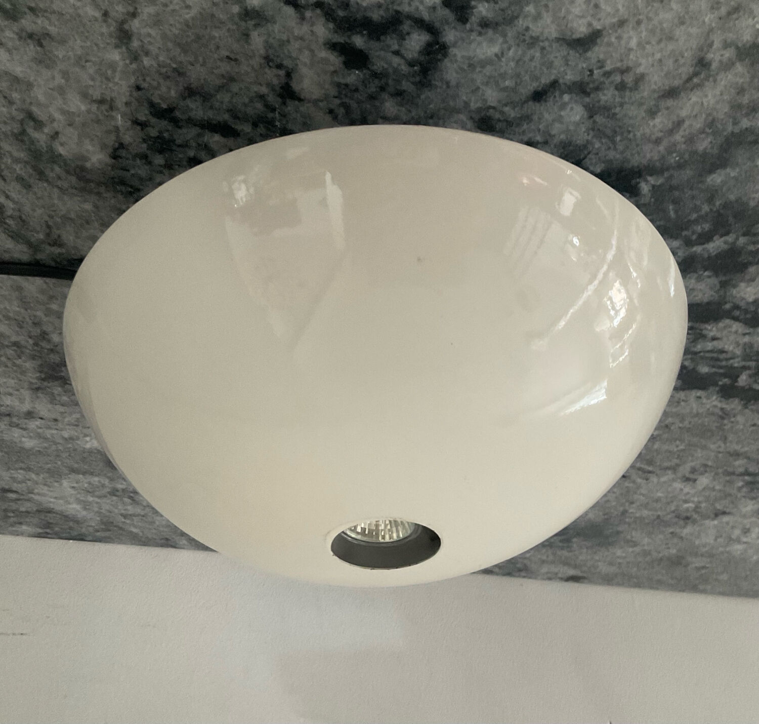 Vintage mushroom ceiling light in white lacquered metal.