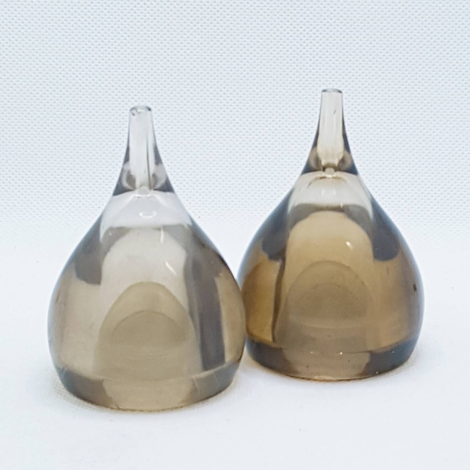 Salières et poivrières en forme de larme