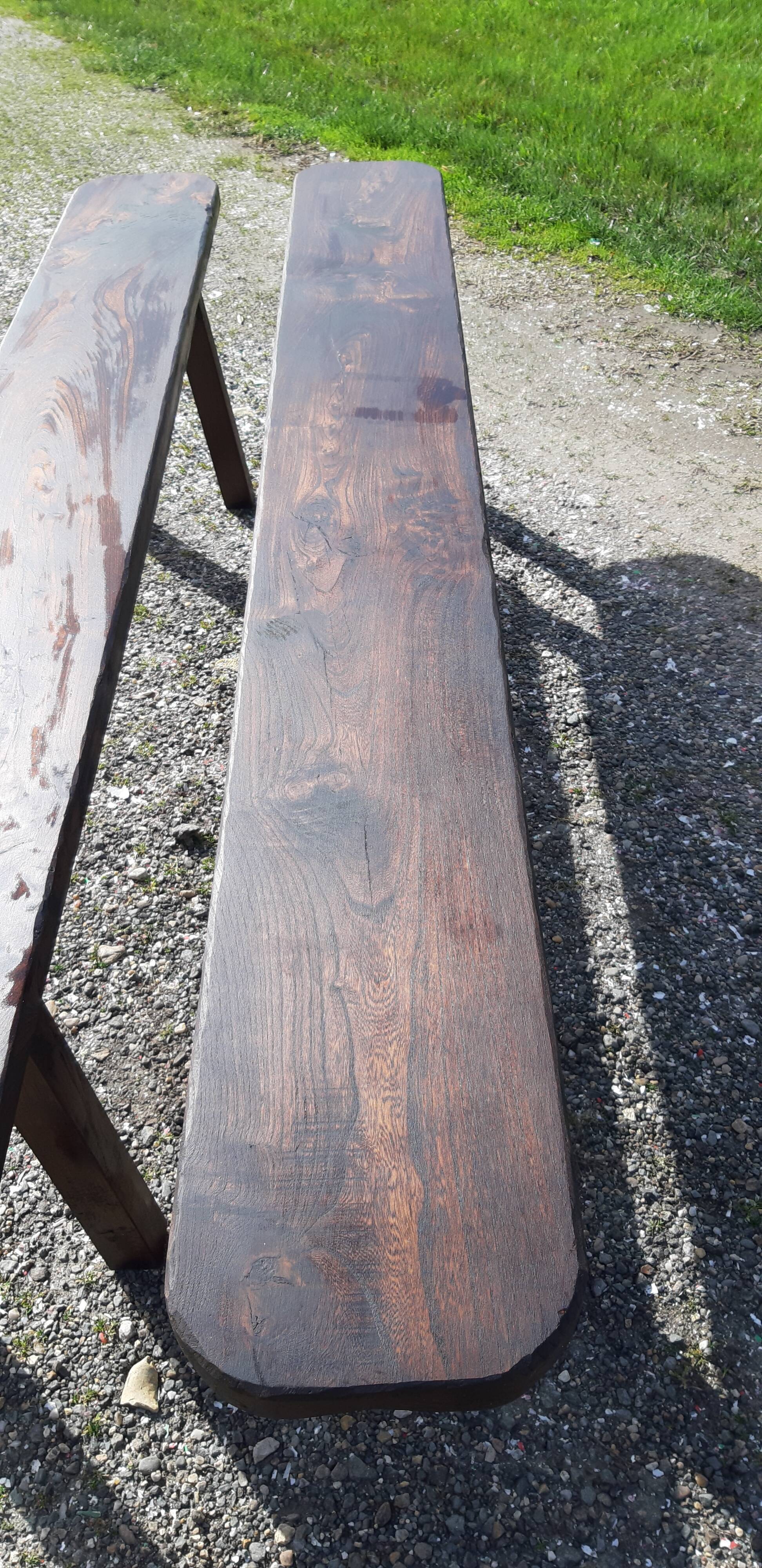 Pair of country banks in chêne