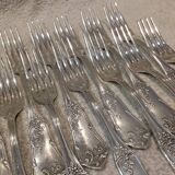 12 silver-plated metal table forks by Boulenger in the Louis XV style, demi-rich.