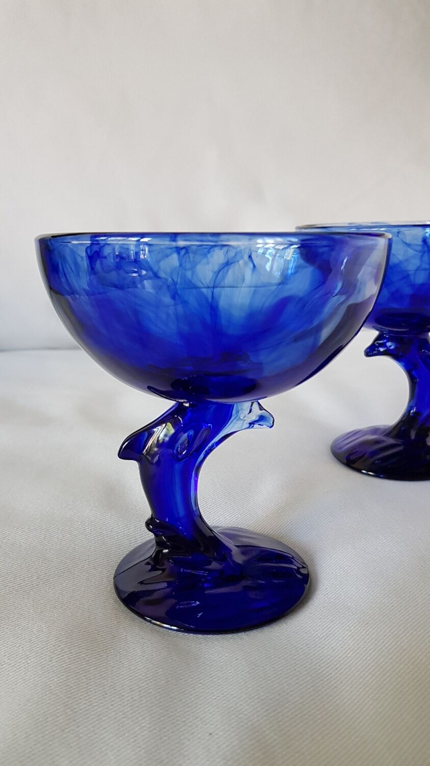 Set de 2 tasses à dessert dauphin en verre bleu