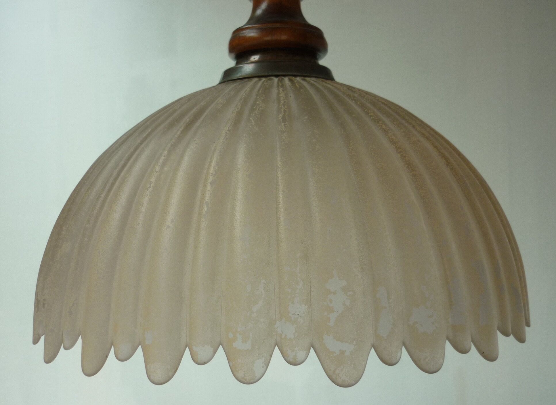 Vintage suspension cut in fluted pale pink opaline glass