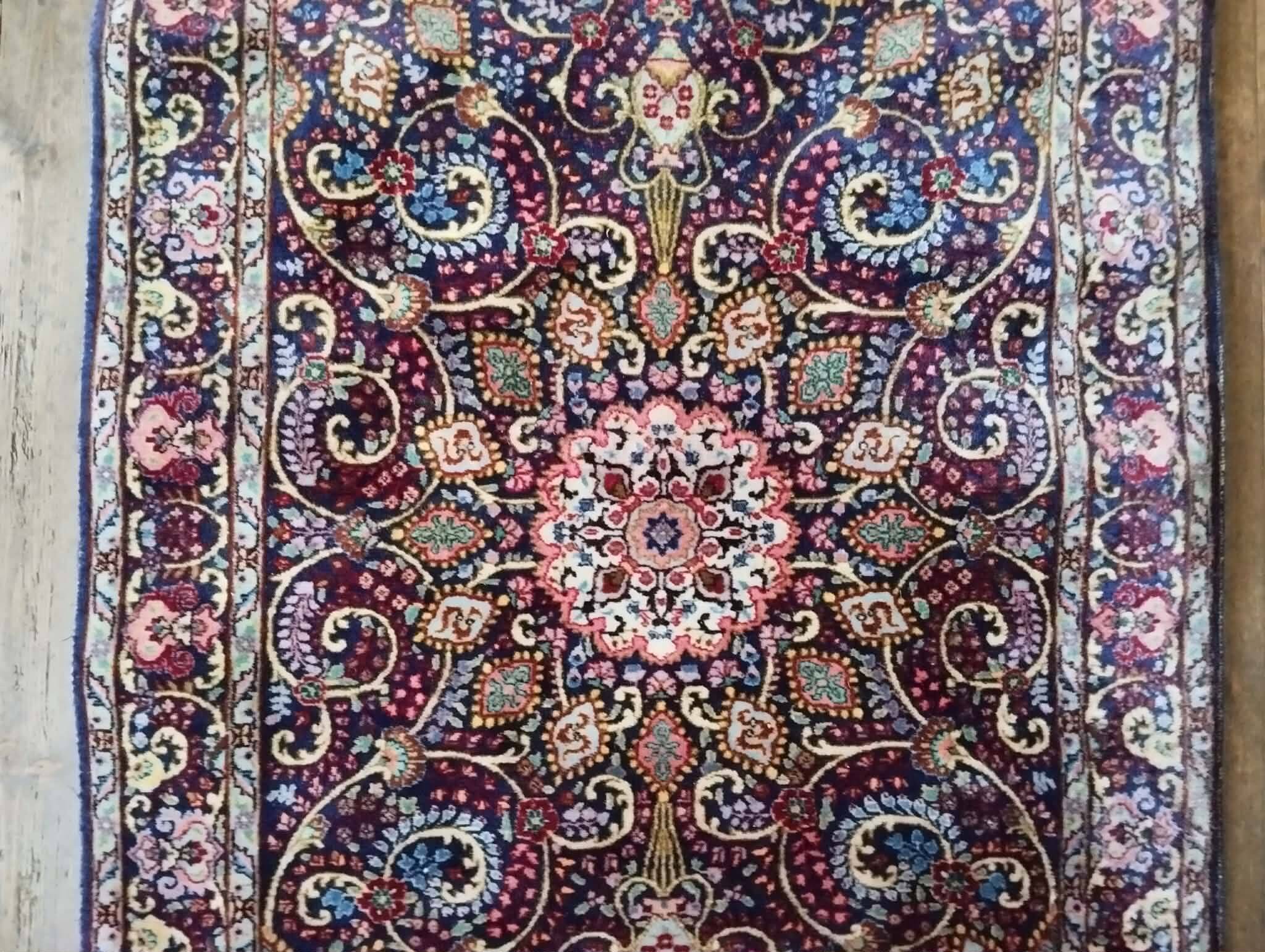 Handmade Persian Tabriz rug 145x100cm
