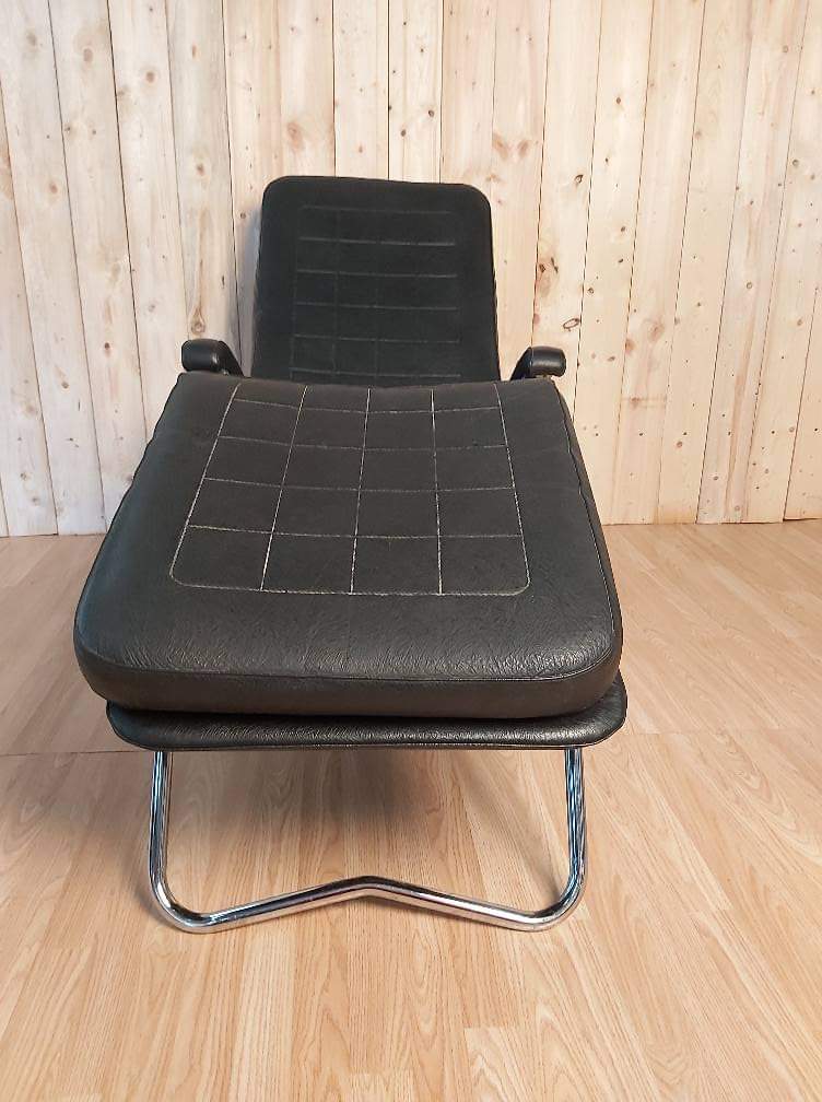 Long chair relax vintage skaï noir by condor-pParis 1970