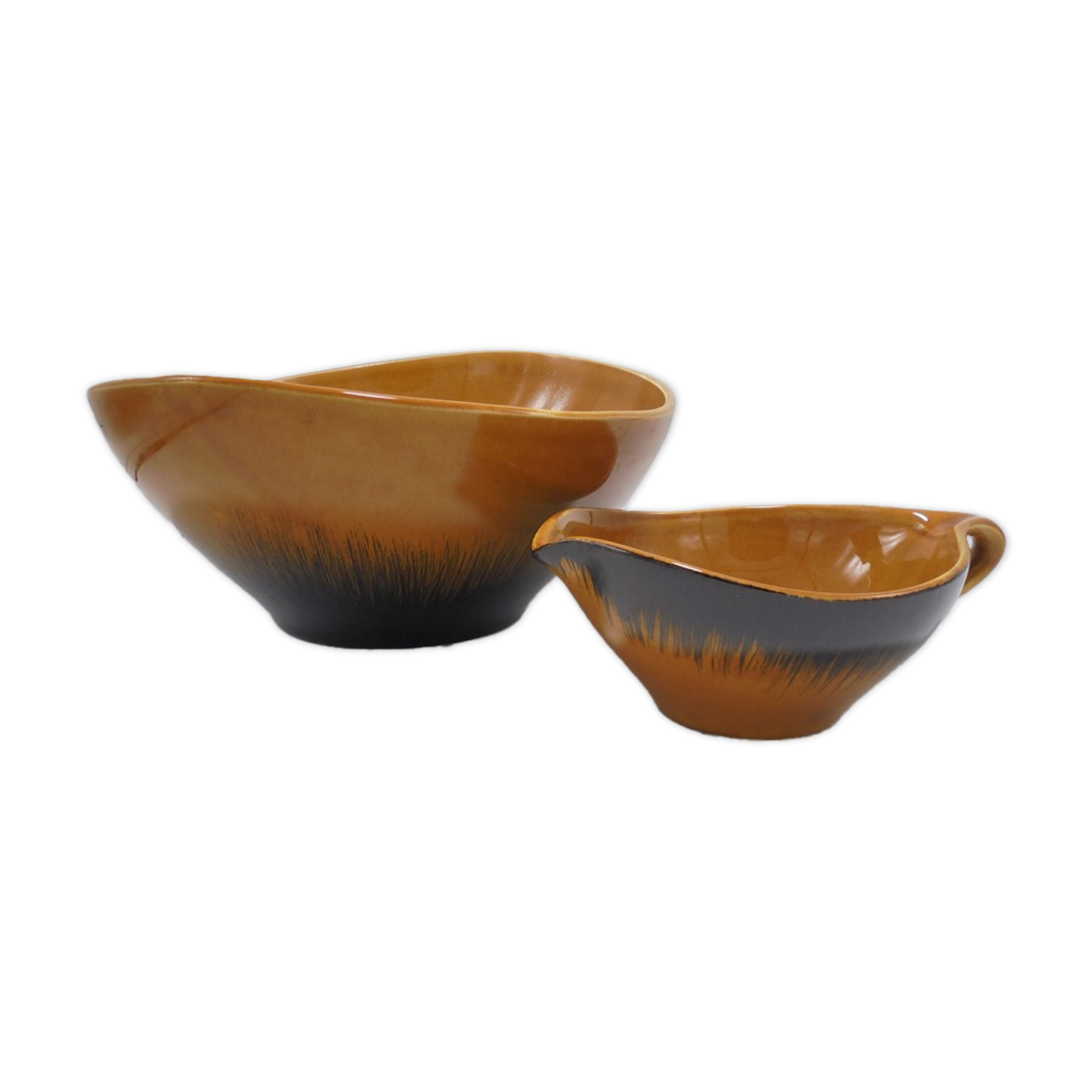 Accolay salad bowl and sauce boat