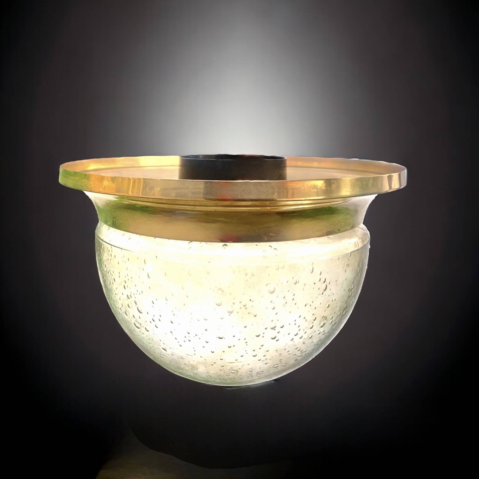 Vintage ceiling light in brass and bubbled glass