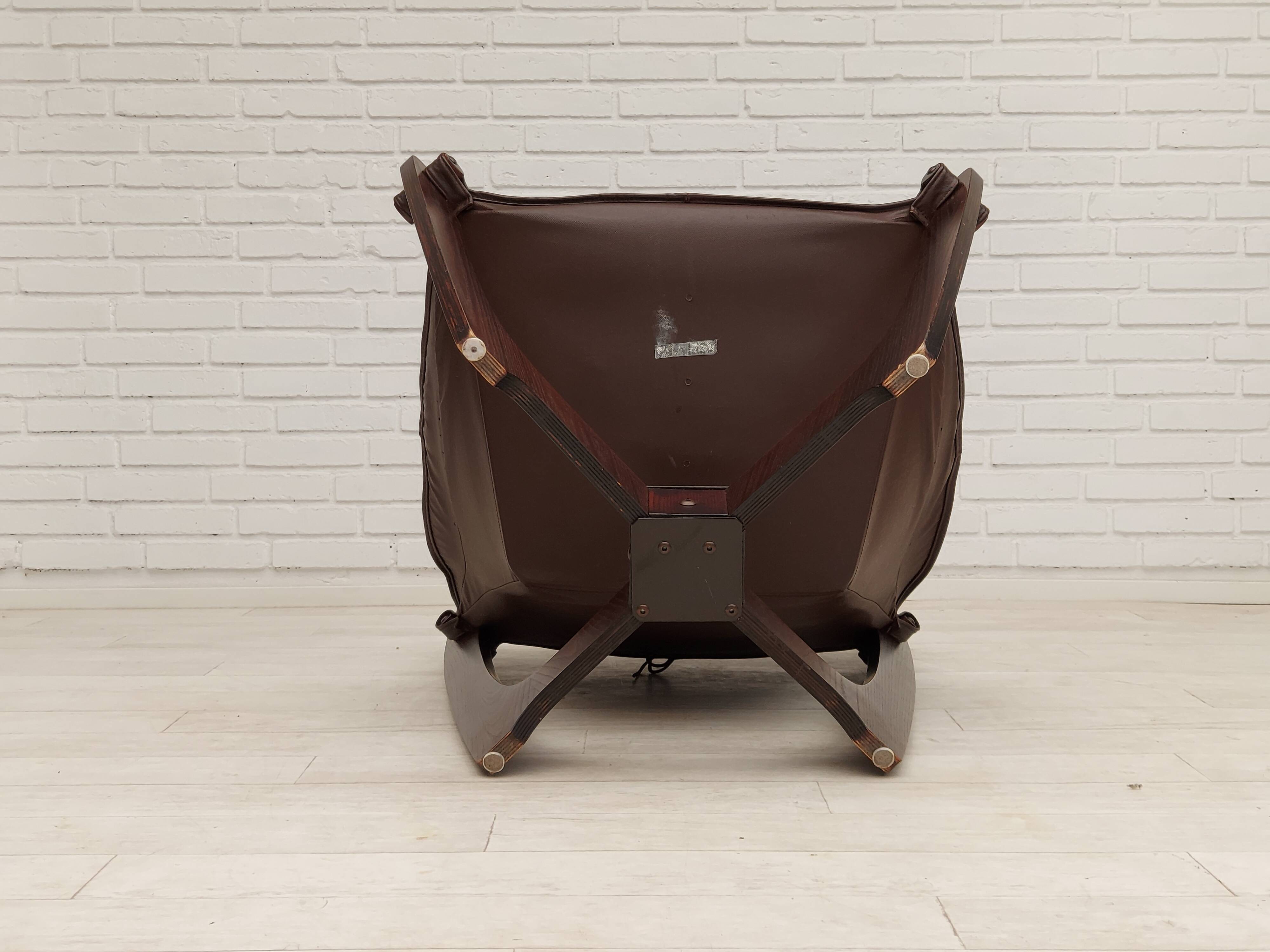 Années 1970, design norvégien par Odd Knutsen pour Hjellegjerde Møbler, chaise longue modèle "Luna", originale.