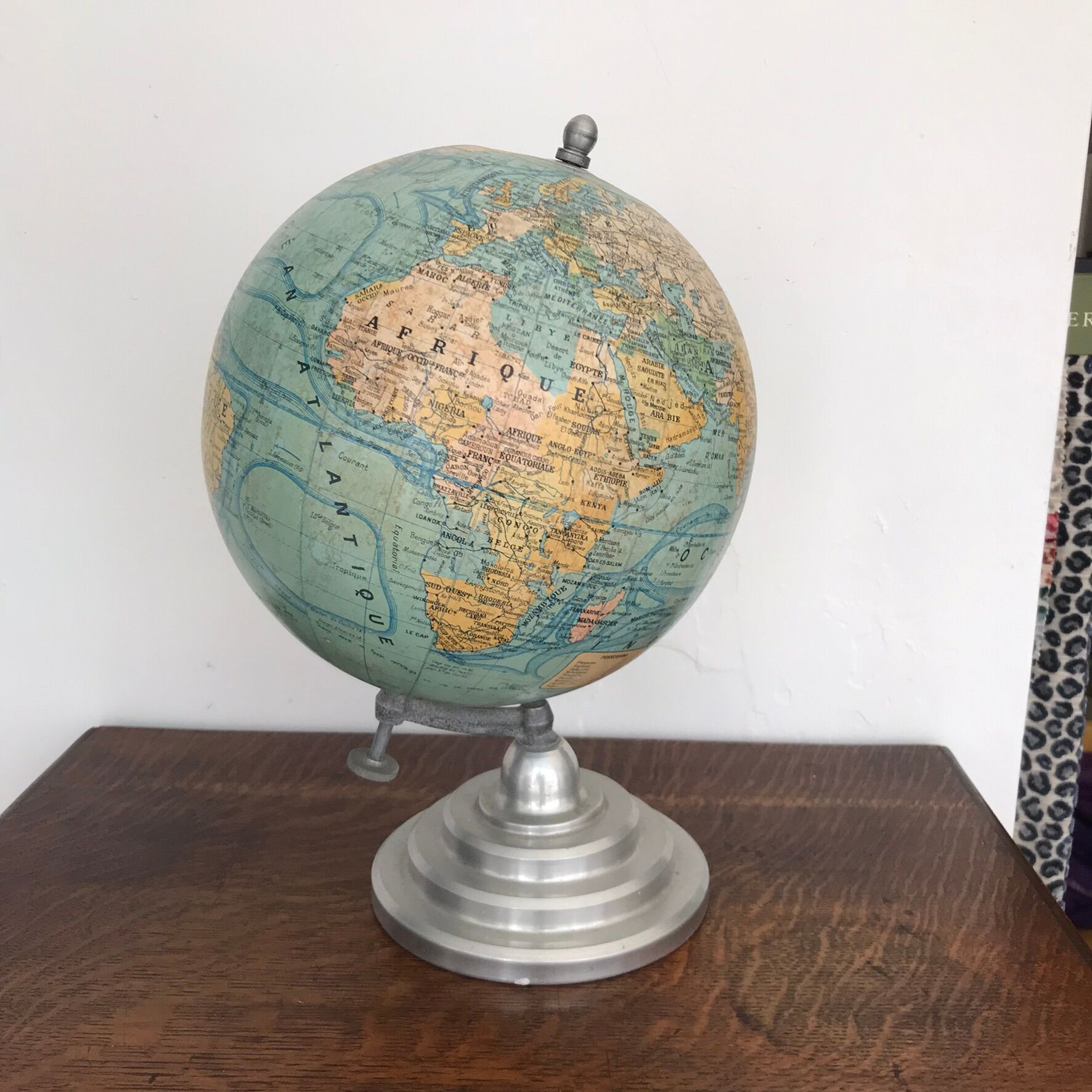Globe 'Girard Barrère and Thomas' - 50s
