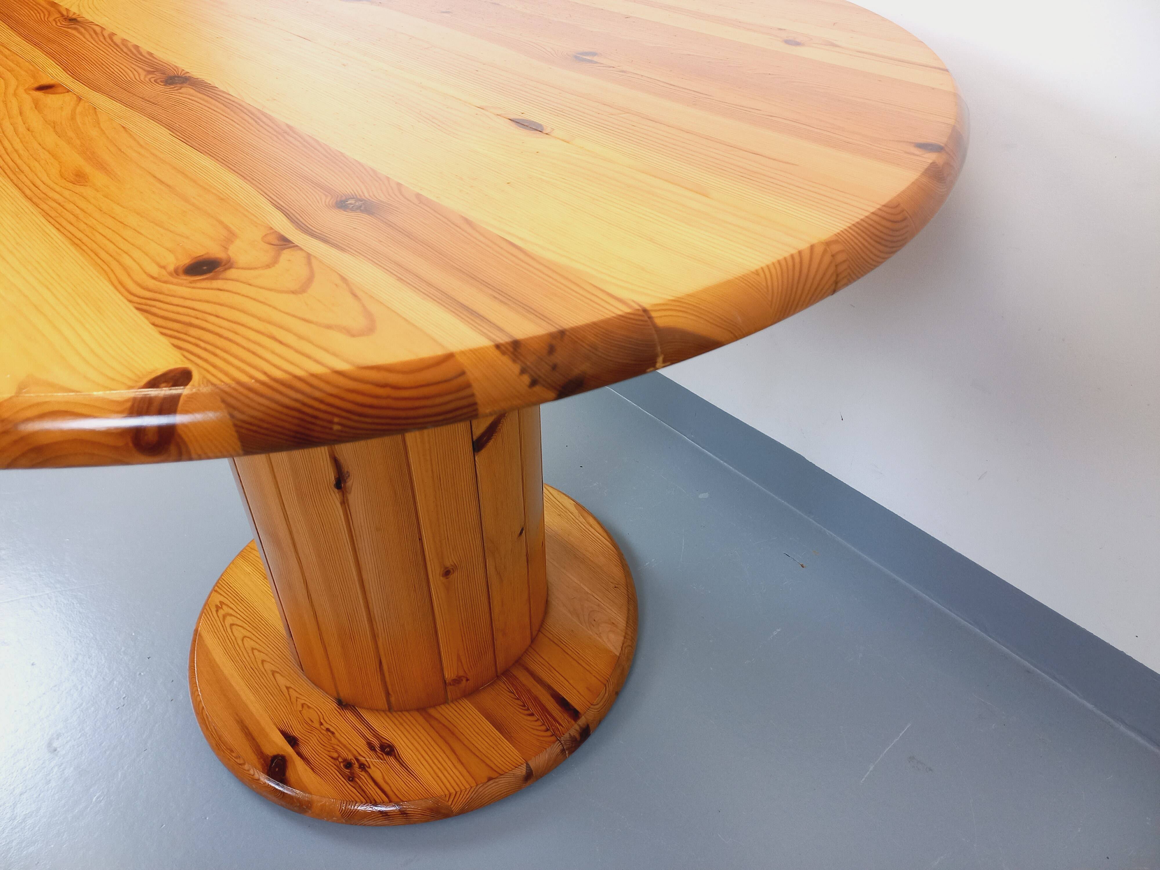 Vintage Scandinavian round pine dining table from the 60s 70s