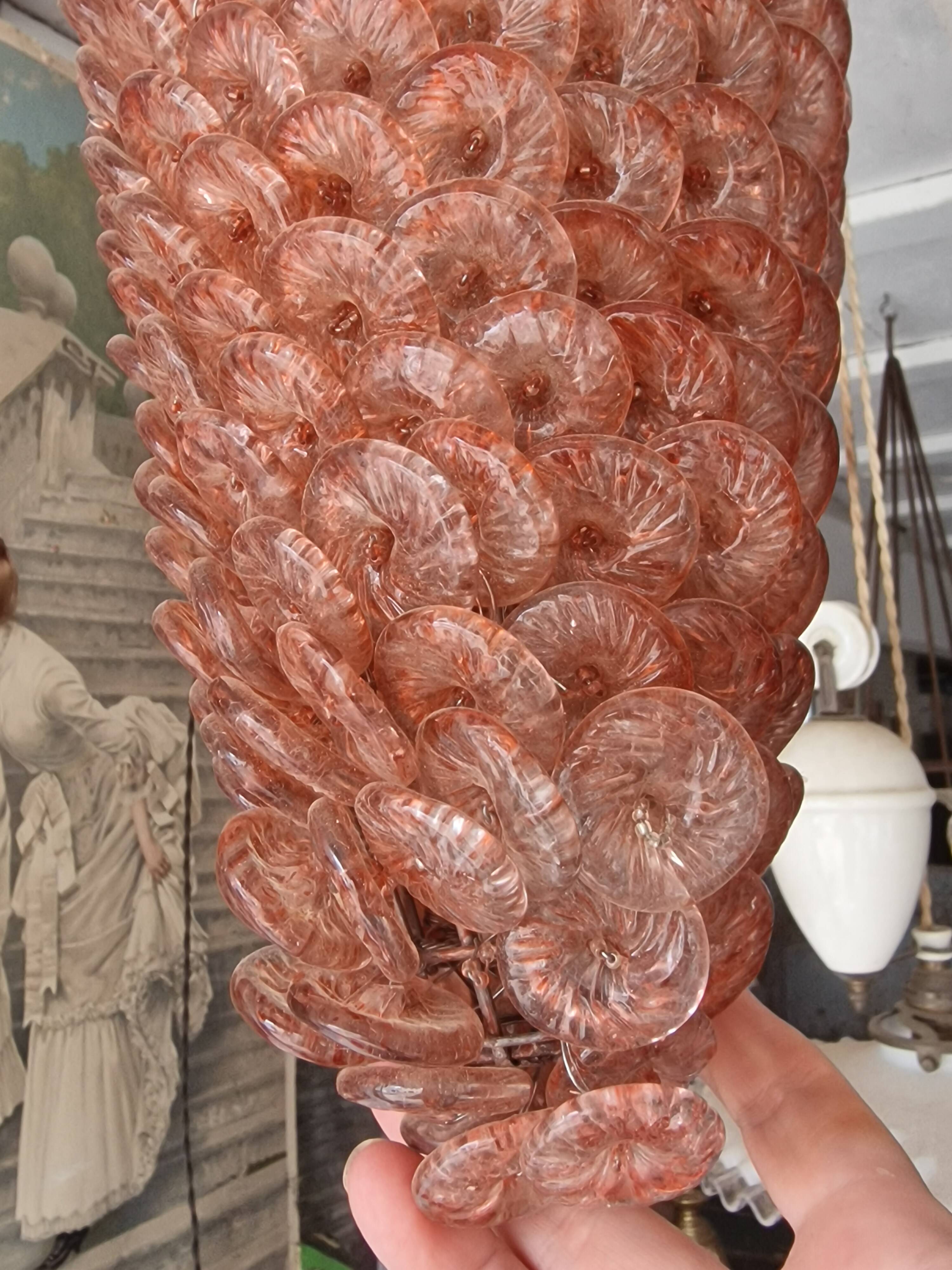 Superb blown glass chandelier from Murano, Italian craftsmanship from the a.