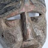 Masque rituel ancien en bois sculpté, Himalaya, XXe siècle – 19 cm