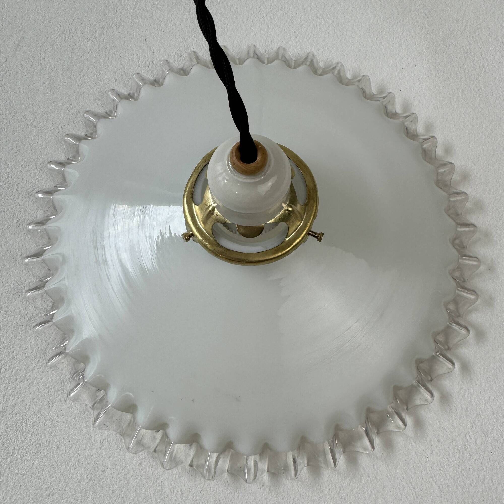 Antique 25.5 cm vintage opal lace pendant light