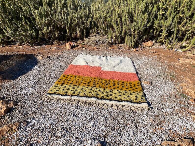 Handmade natural pure wool rug size 200 x 300 cm