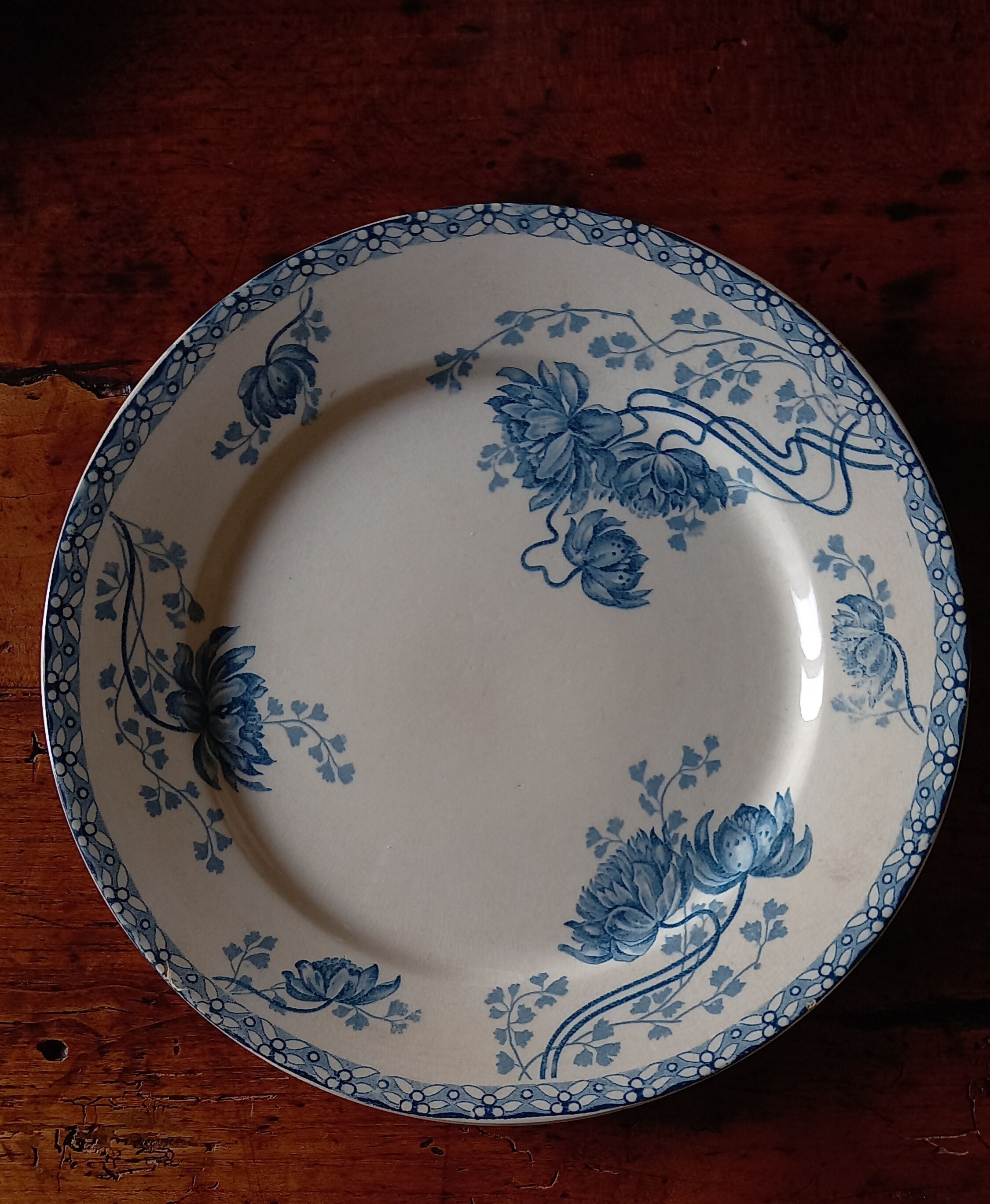 6 flat plates Sarreguemines Utzschneider & Cie model Royat