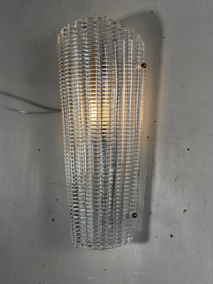 A Venetian wall light made of Murano glass from around 1980.