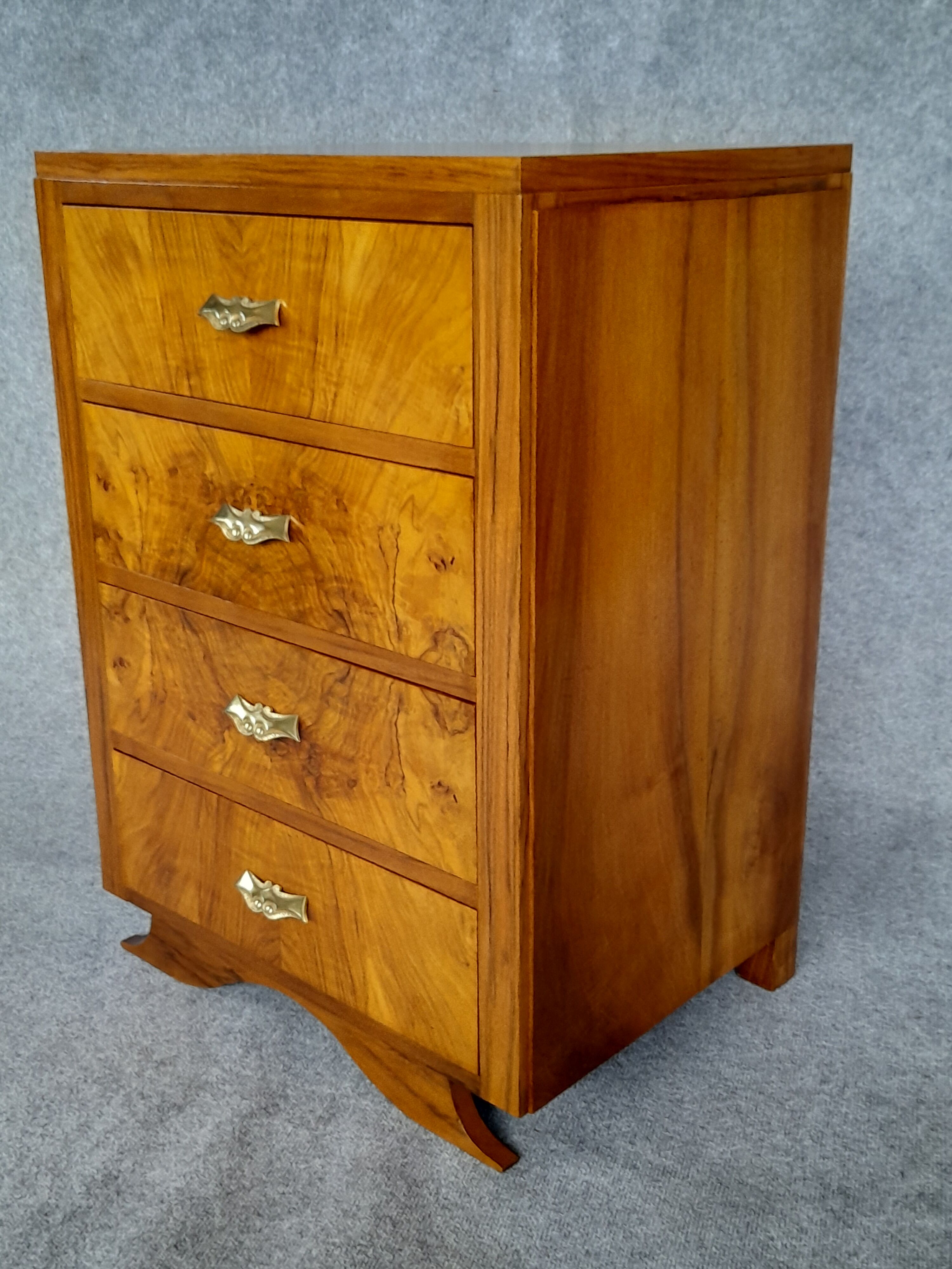 Commode Art Déco en noyer