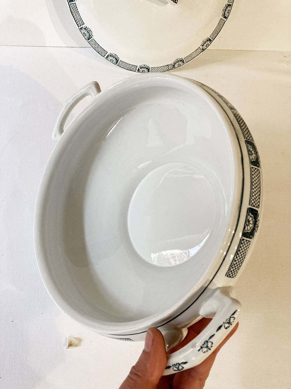 Half-porcelain soup tureen from St-Amand