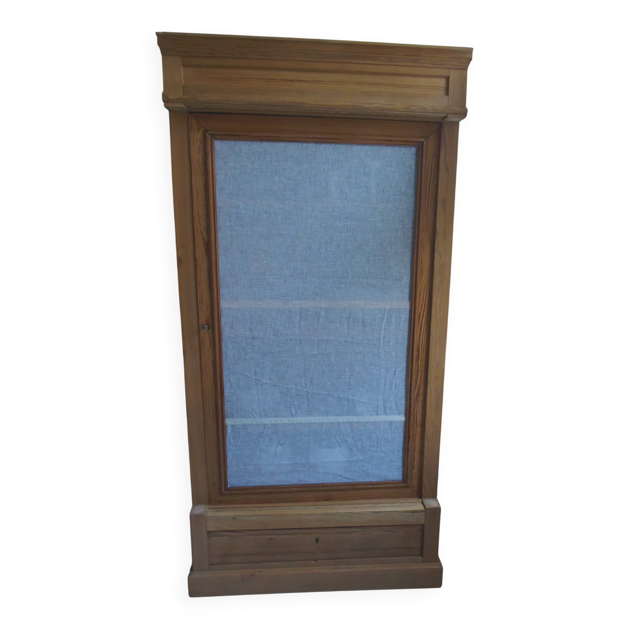 Linen cabinet, wardrobe, china cabinet from 1905 in pitch pine.