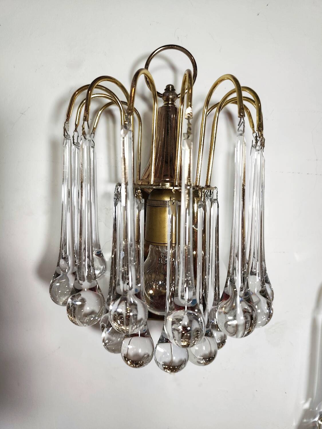 Par de lámparas de cristales. Italia, 1970s.