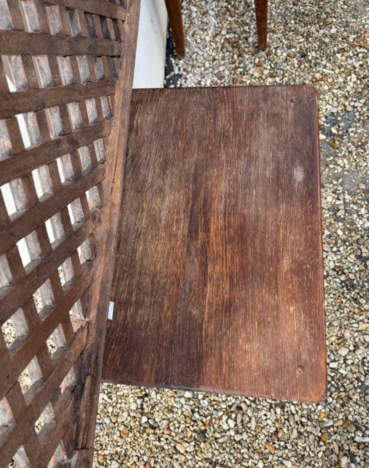 Headboard and its two wooden bedside tables.