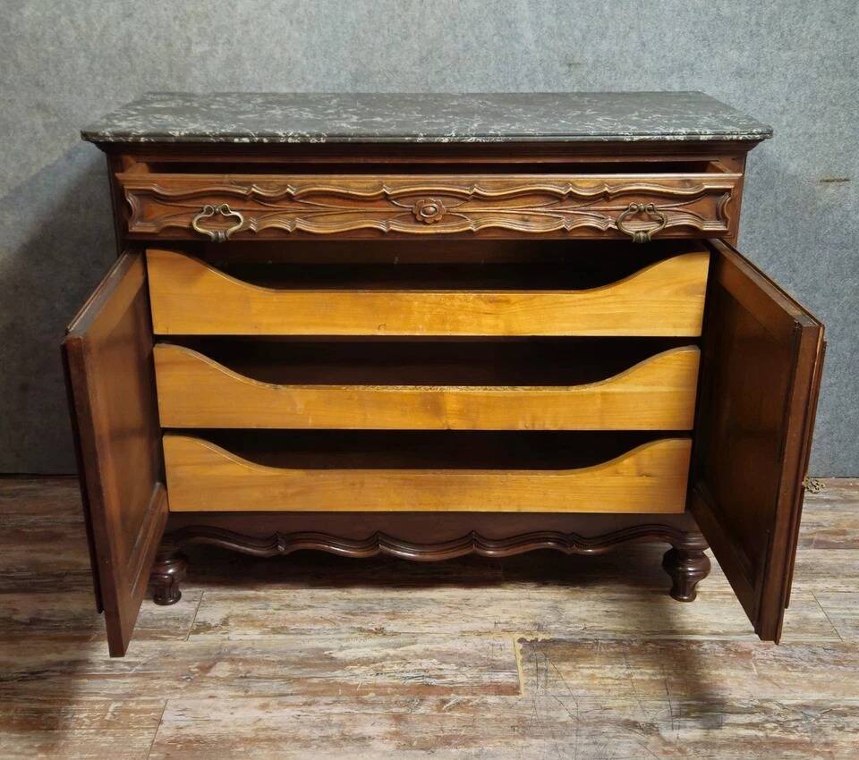 Buffet or sideboard with Venetian doors in Louis XV style made of walnut.