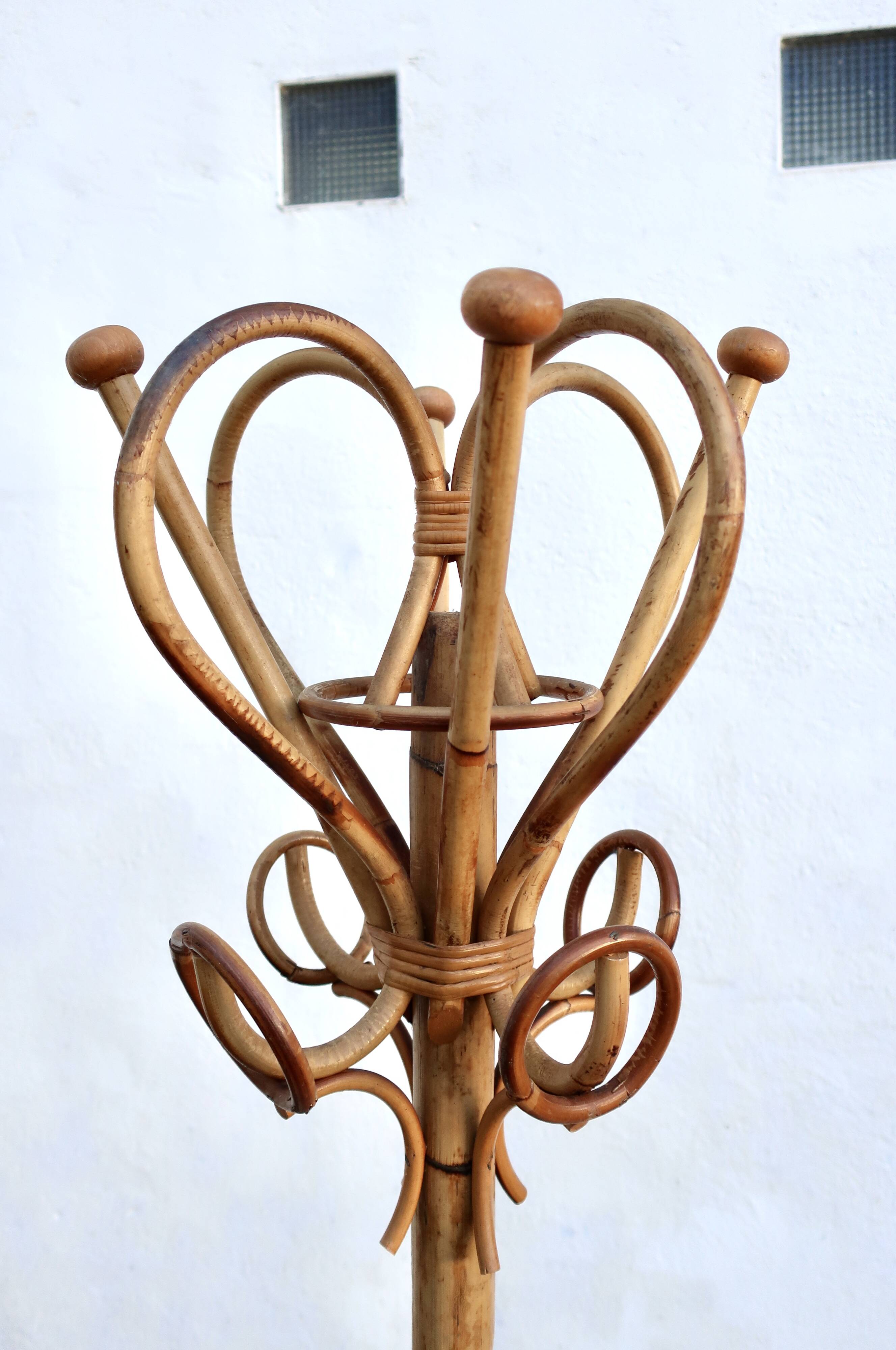 Vintage bamboo and rattan parrot coat rack, 1960s, TBE