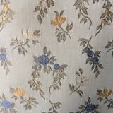 Coussin fleurs brodées vintage