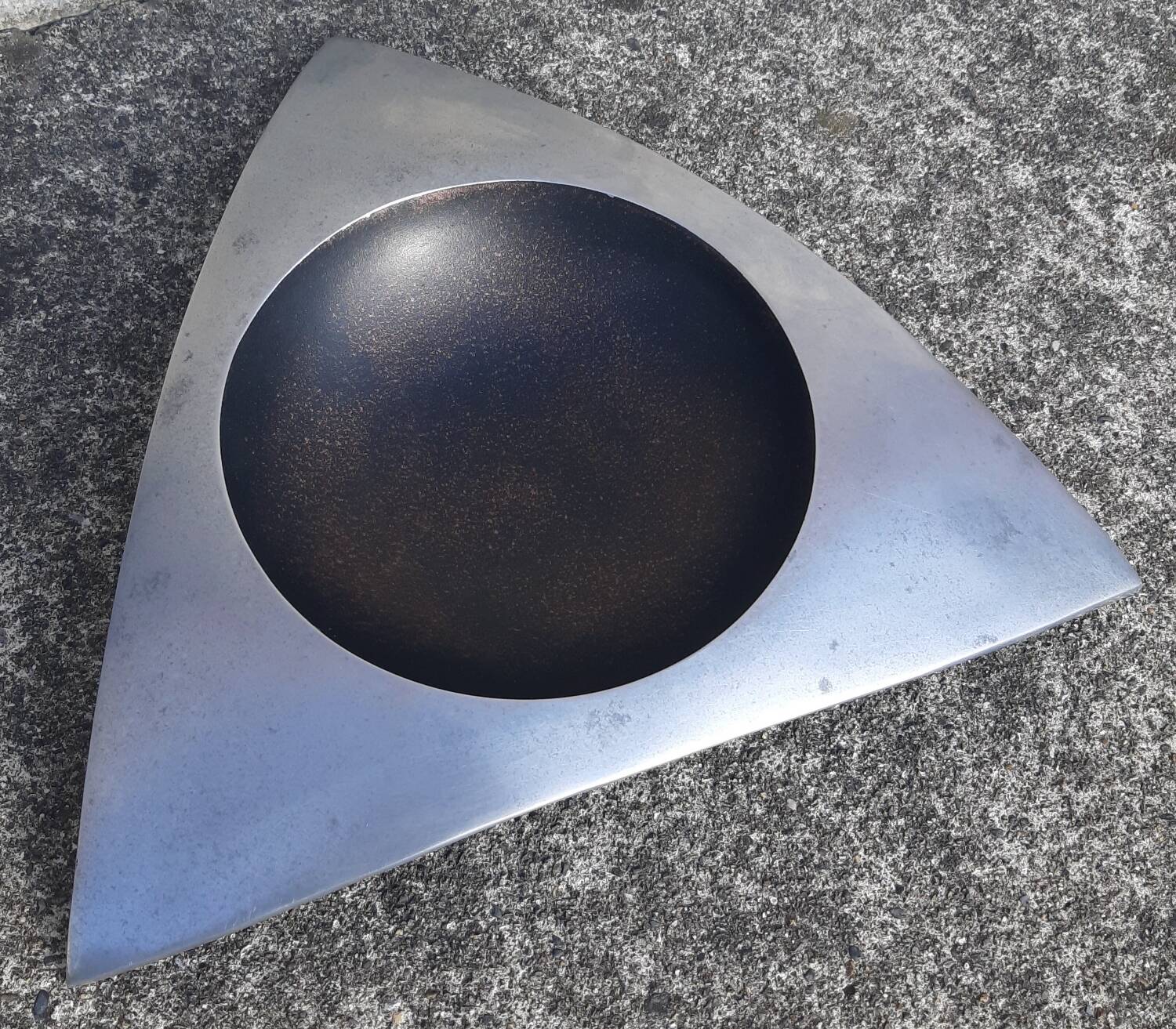 Cast aluminum ashtray or pocket emptier