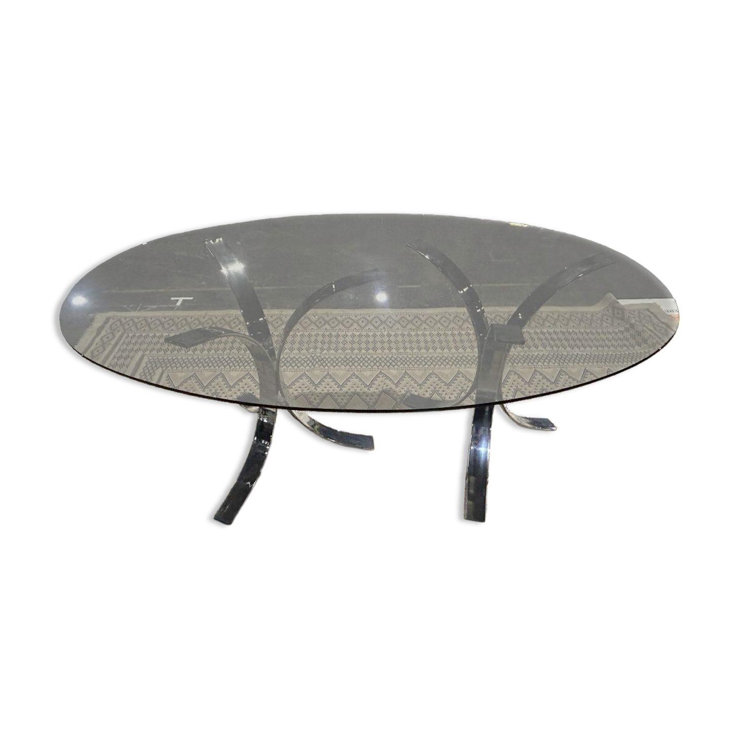 table en verre fumé et pieds en métal chromé