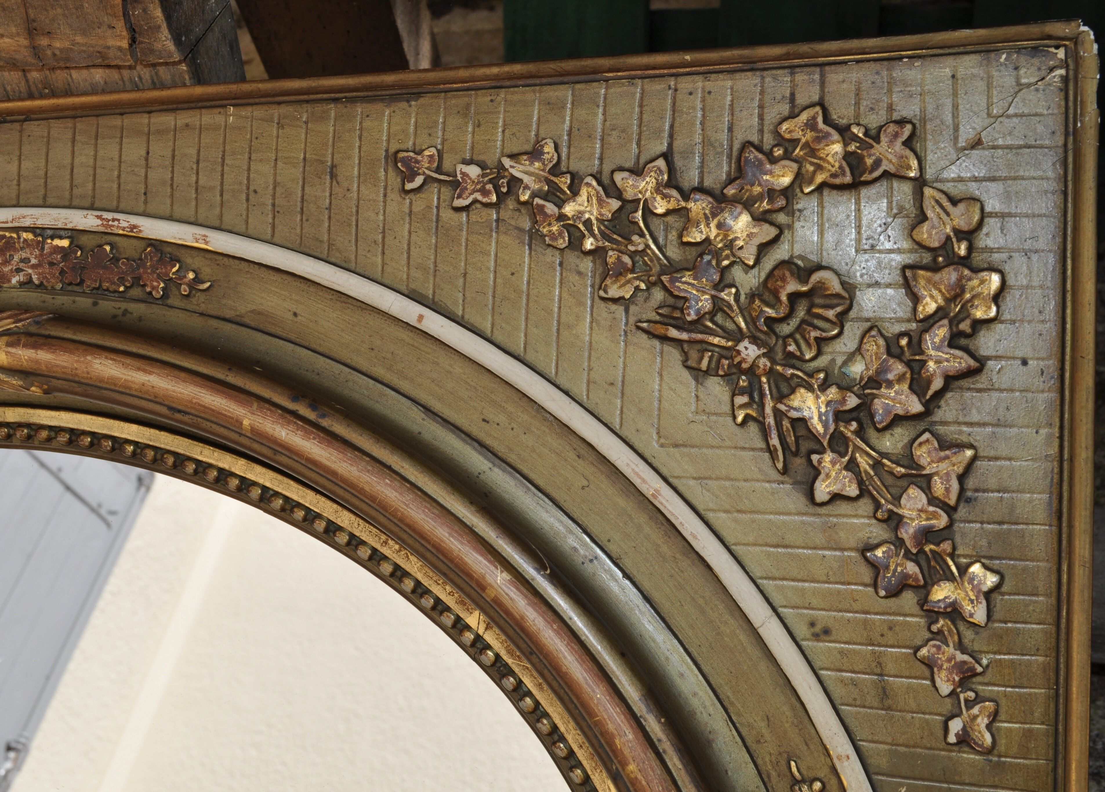 Large mirror ovle original ivy decoration 50x60cm