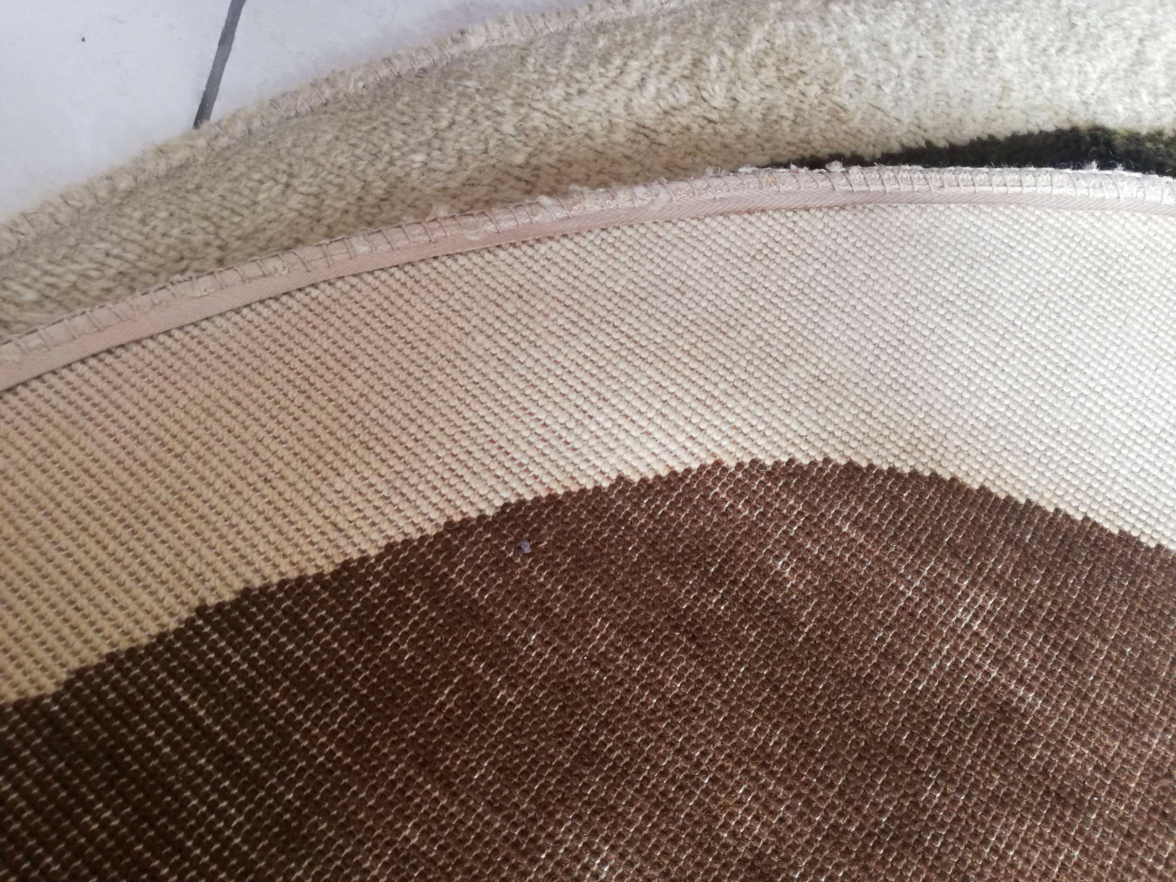 Desso round carpet, 70s