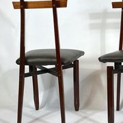 Ensemble de six chaises en bois italien du milieu du siècle