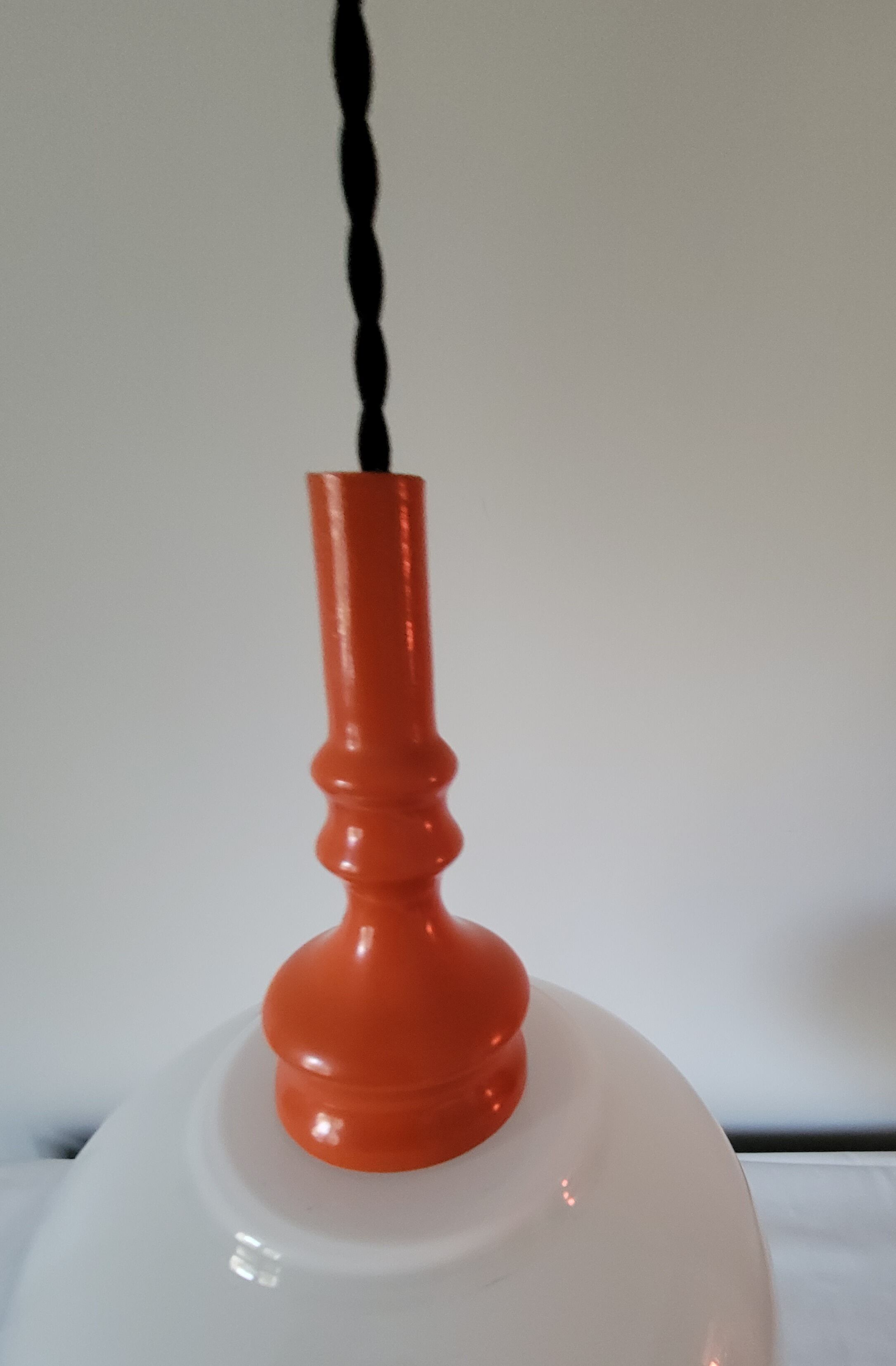 Opaline suspension 70s