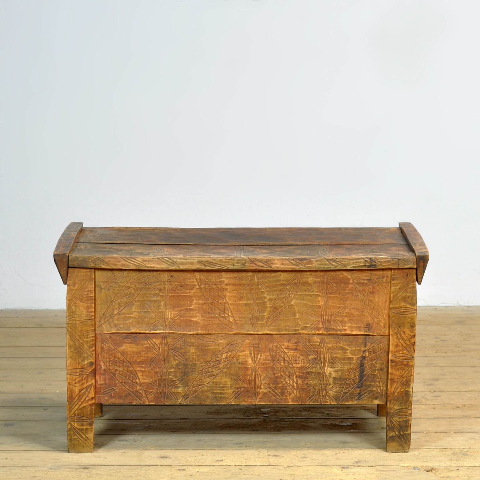 Antique shepherd’s chest, 1850s