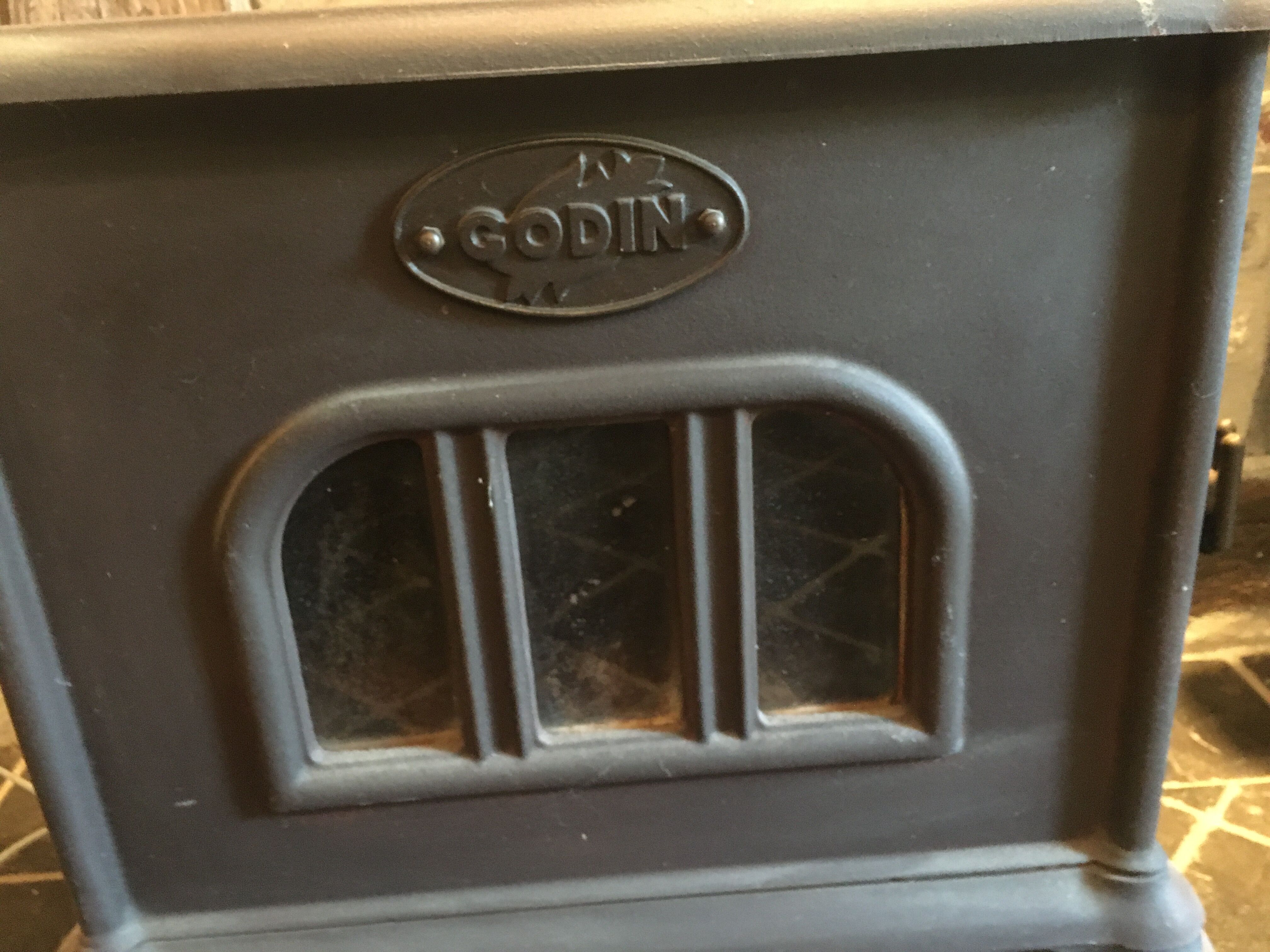 Poêle à bois en fonte "Godin"