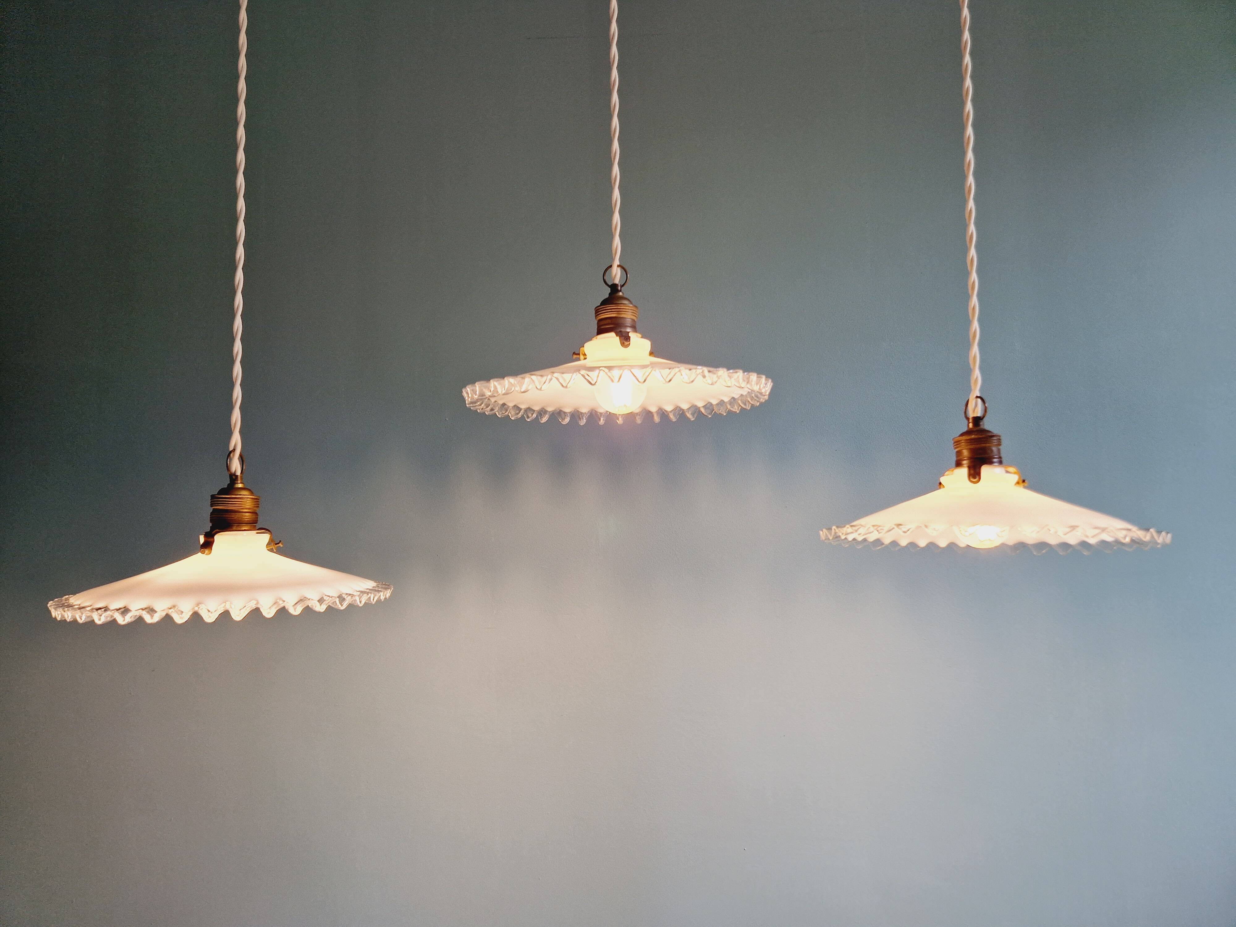 Suspension in opaline 1930s
