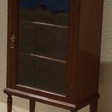 Mahogany veneer display case, opening with a door and a drawer, Louis XVI style - Very good condition