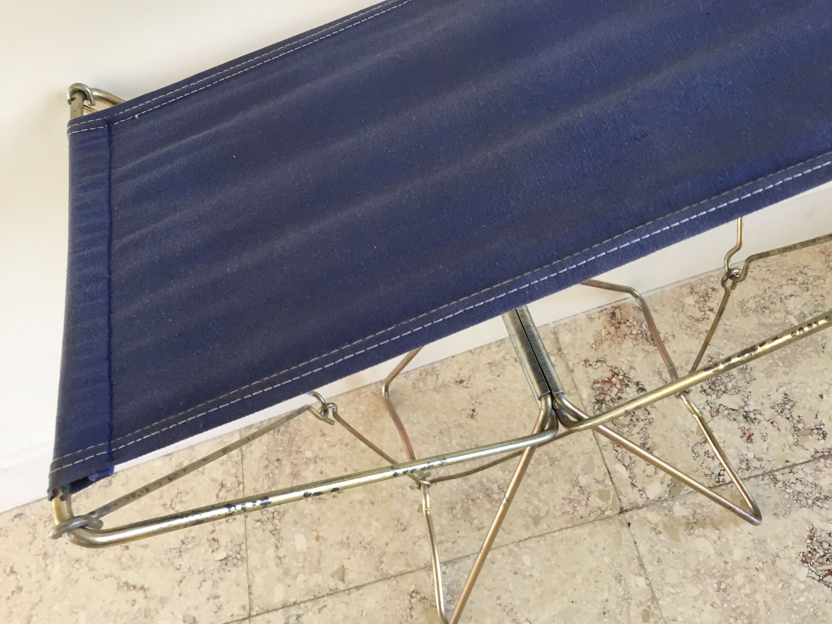 Nomad folding stool