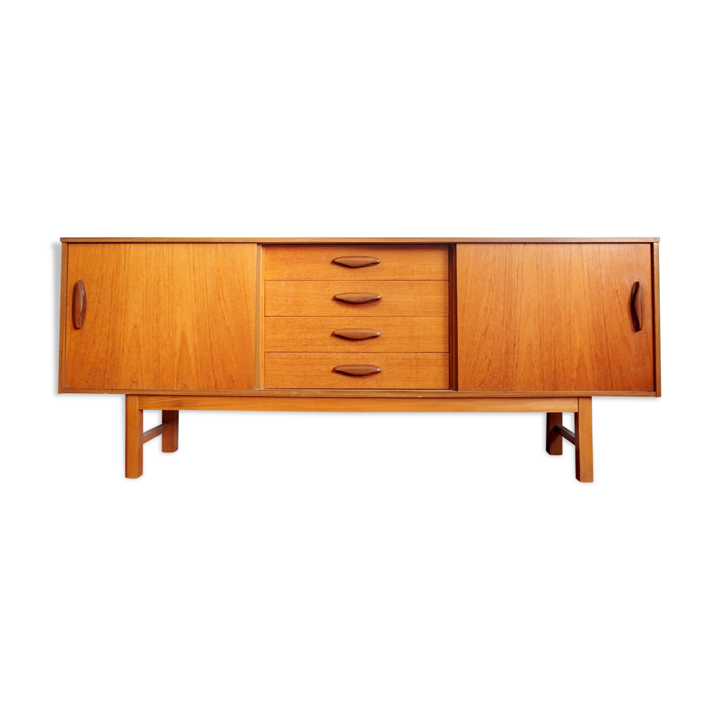 Vintage Scandinavian line in 60s teak
