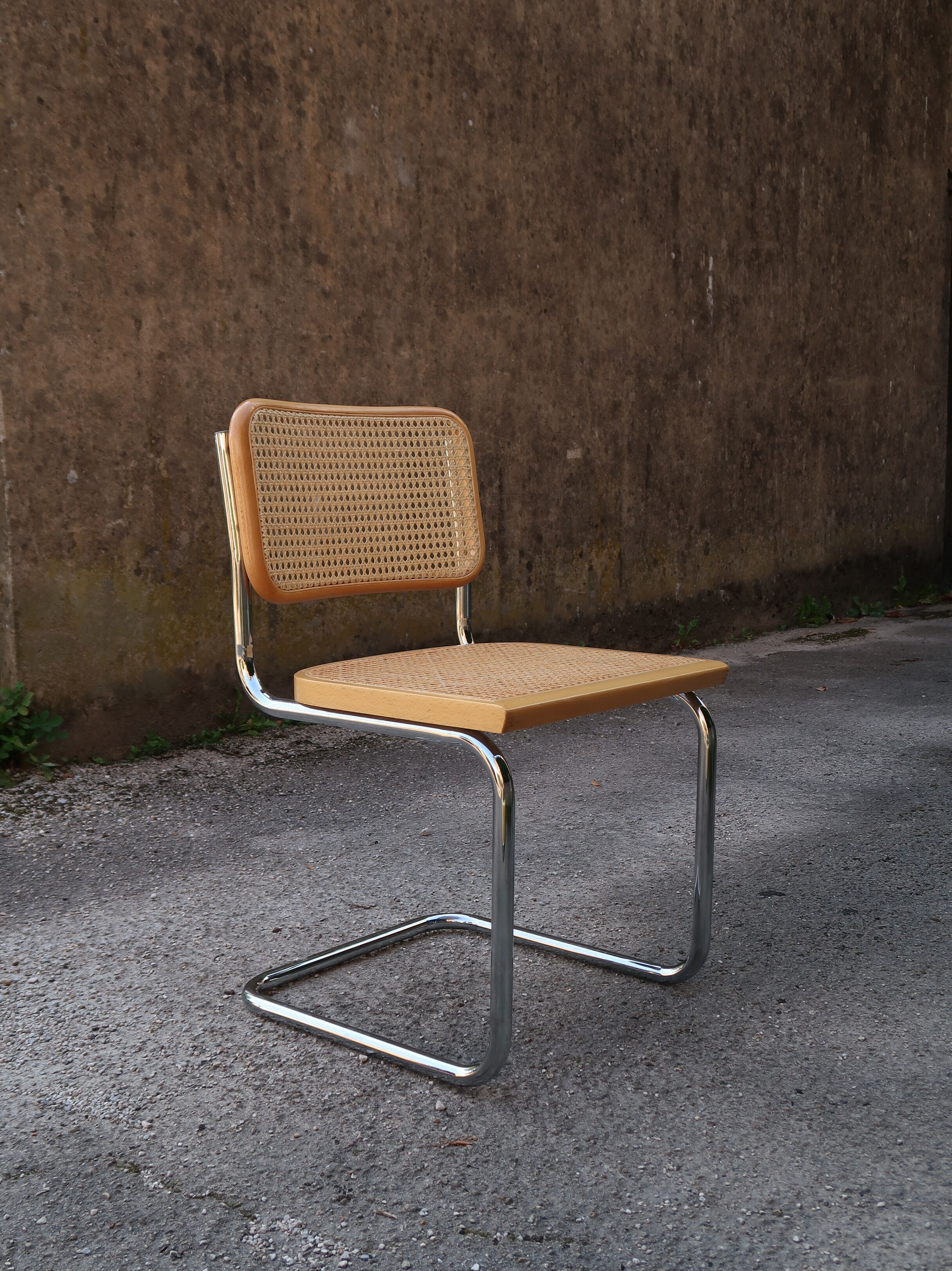 Chaise B32 de Marcel Breuer