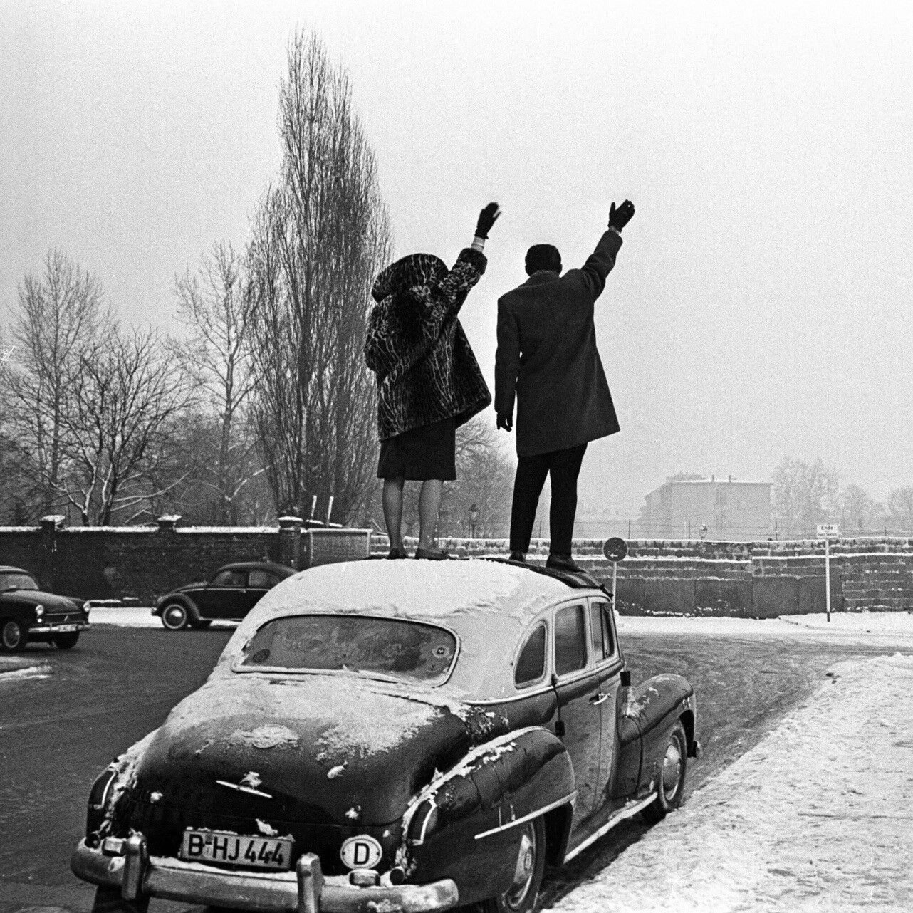 Photography, "Berlin, cut in half by the wall", 1963 / Large-format: 20 x 30 cm