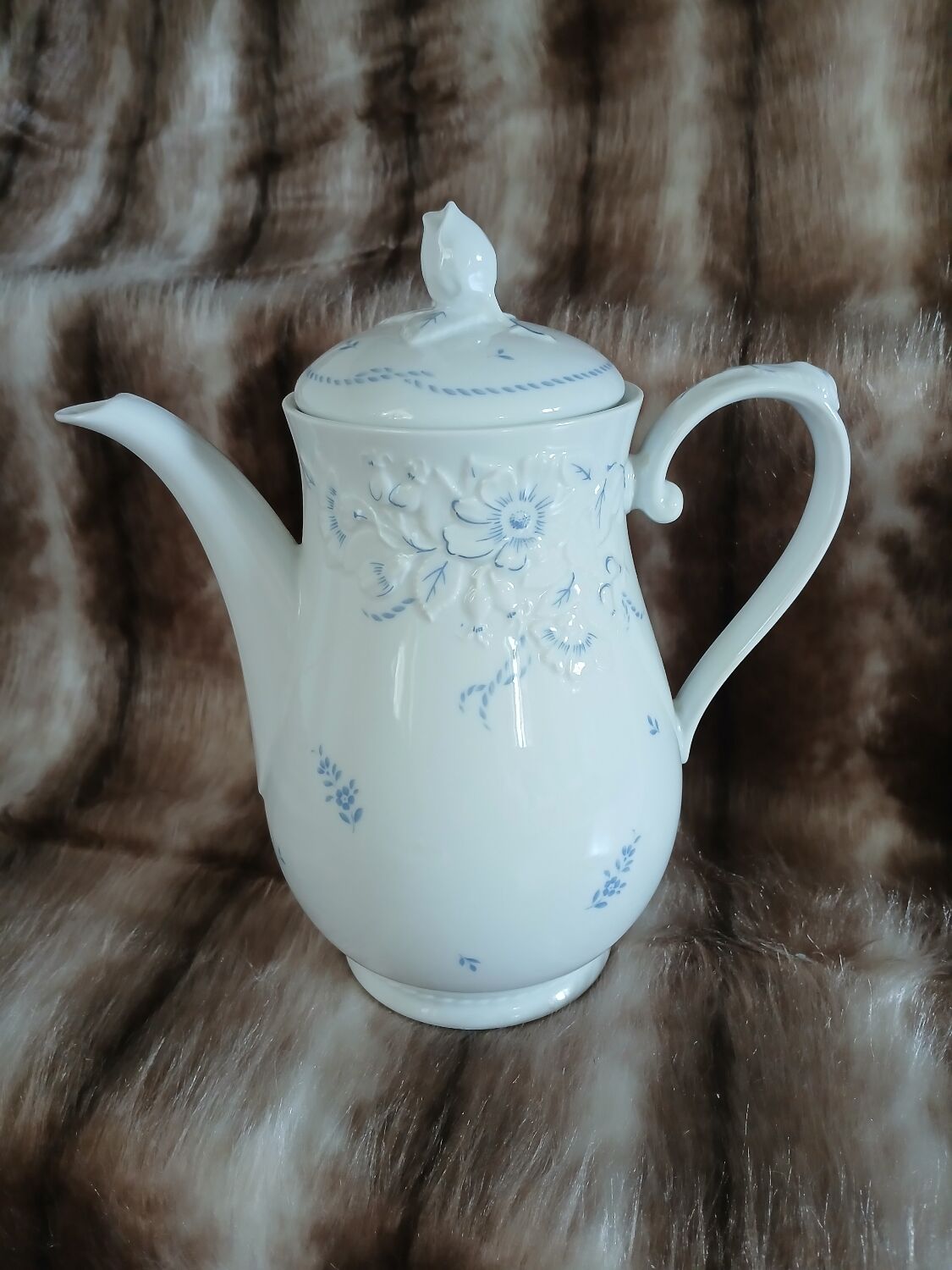 Antique Bavaria "Heiderose" coffee pot/teapot