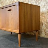 60s 70s teak sideboard Credenza cabinet Danish Modern Design Denmark 70s
