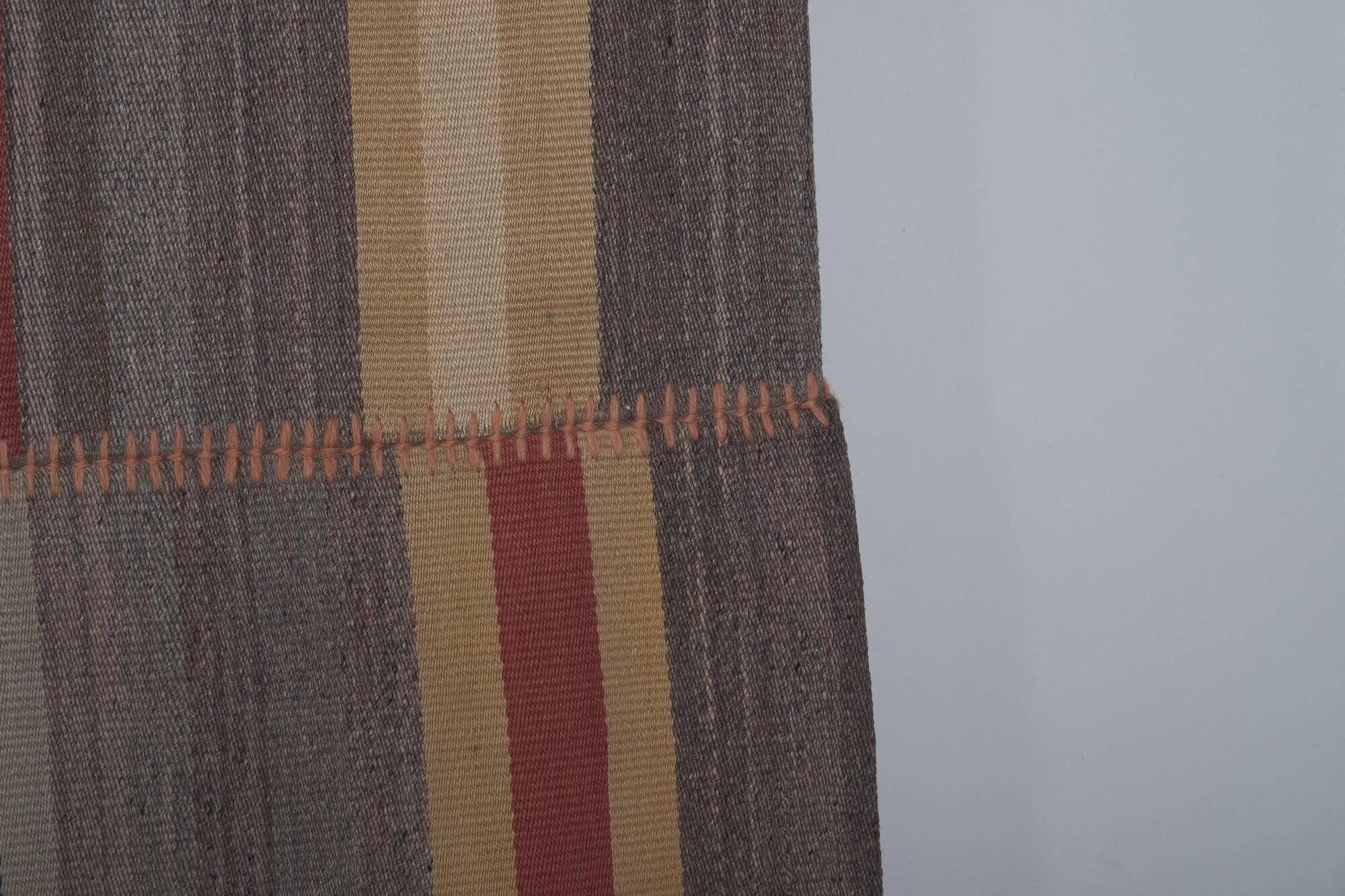 Vintage Turkish kilim, handwoven, 275x314 cm.