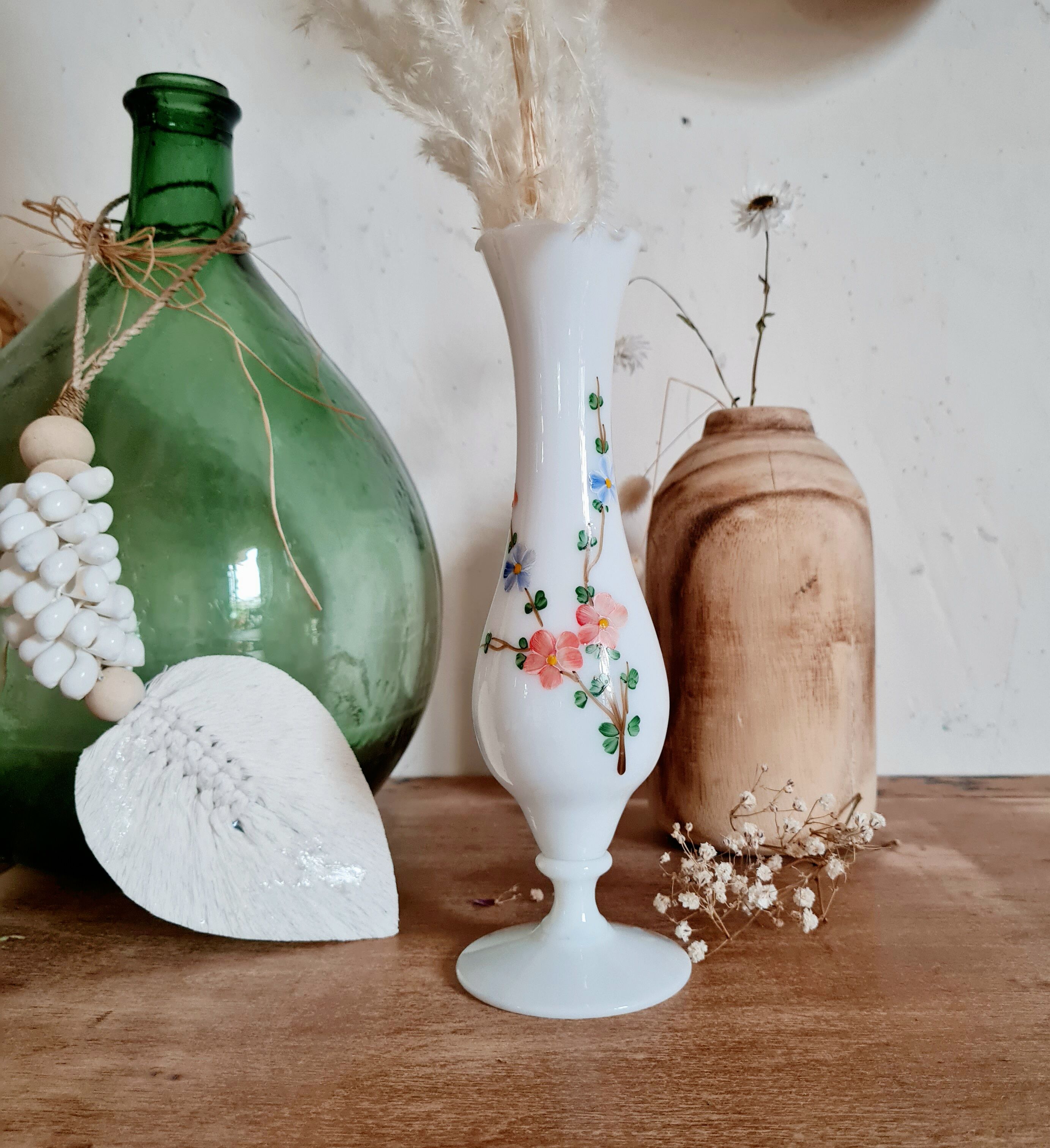 White soliflore vase with painted flowers