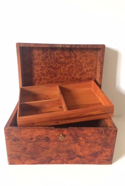 Large jewel box in thuya magnifying glass, 1970s